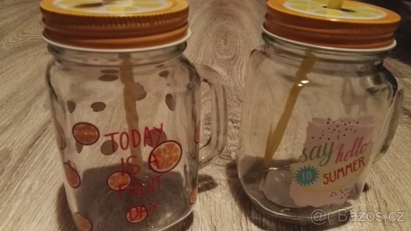 Sklenice s víčkem a brčkem NOVÉ - 3