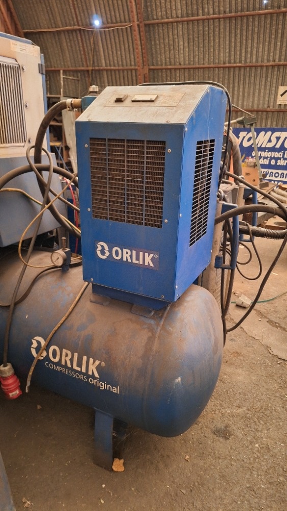 Prodám šroubový kompresor Orlík ORL 7,5 BX/500D r.v. 2012 - 3