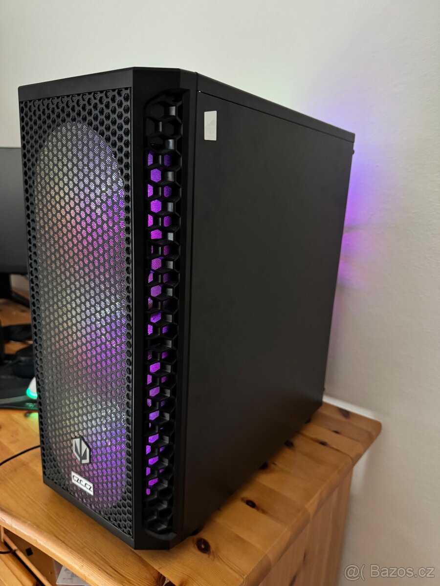 Herní počítač + Monitor CZC Gaming Paladin RTX 4070 - 3