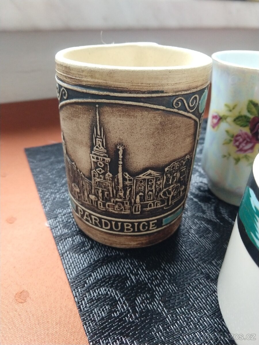 Prodám hrnečky a mlékárničky. - 3