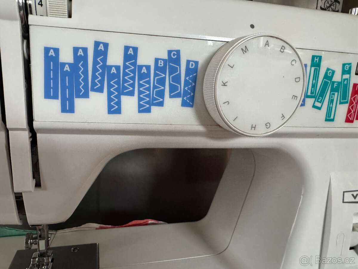 Šicí stroj Victoria Graffiti - pěkný - 3