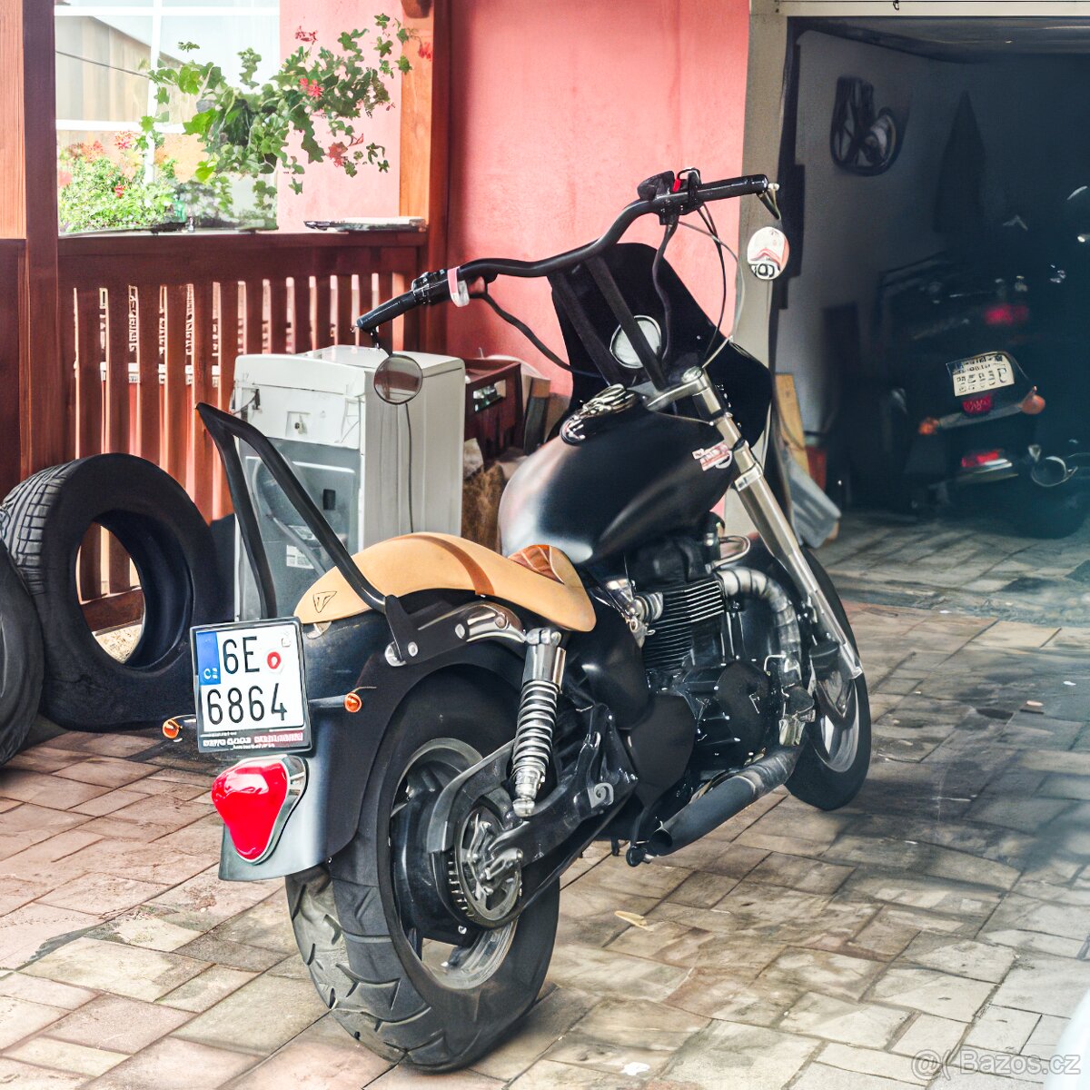 Triumph speedmaster 900 - 3