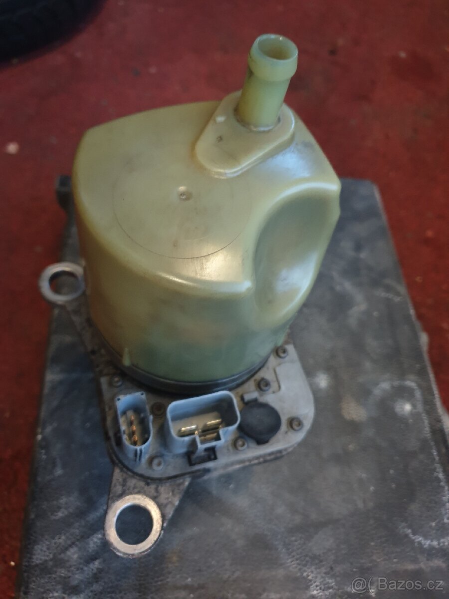 Rizeni Volvo V50 - 3