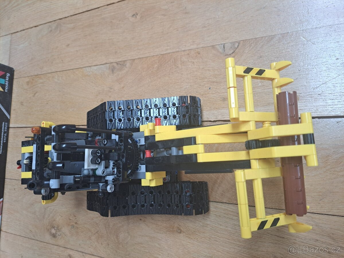 Lego Mould King - pásový nakladač na ovládání - 3