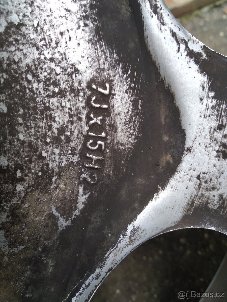 Prodám, 1 kus ,alu disk Mercedes 205/60 r15 ET 41 , rezerva - 3