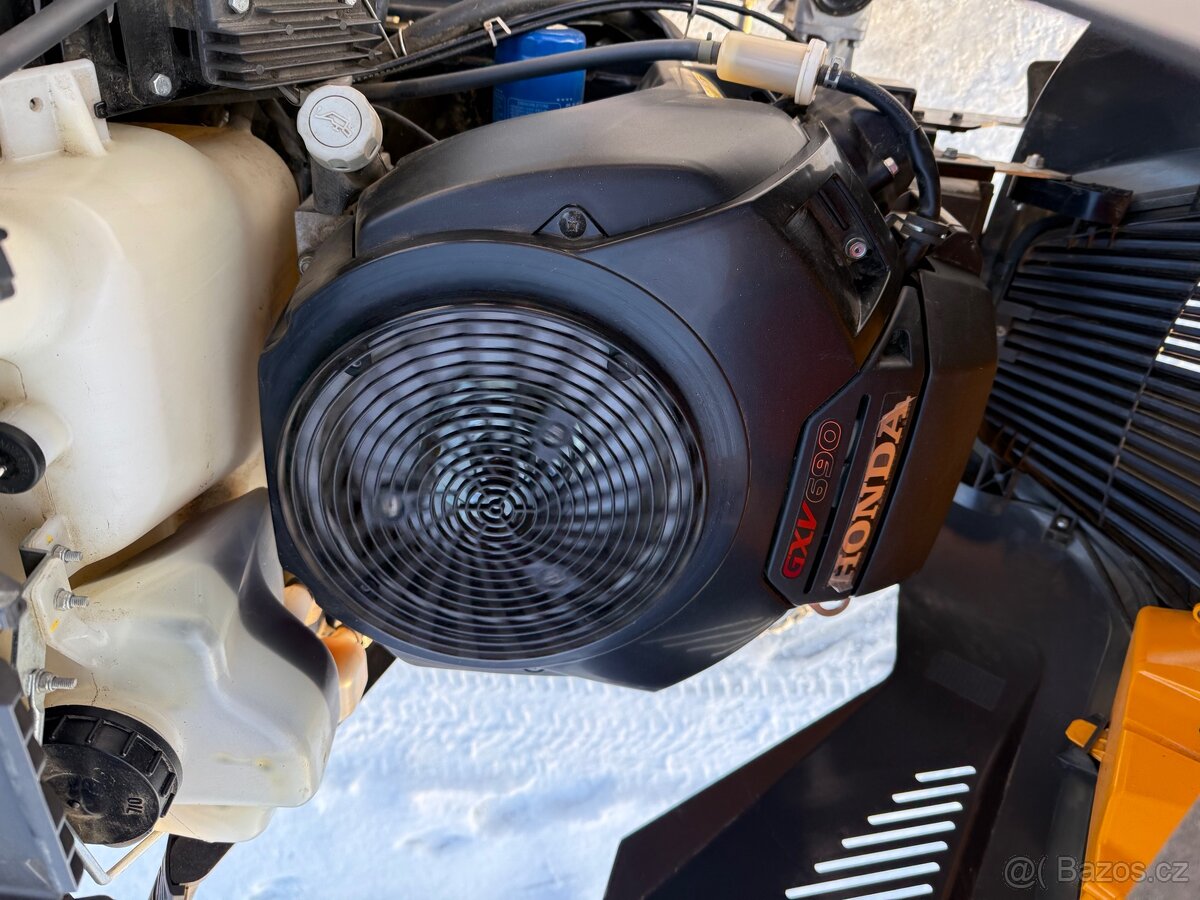 Prodám zahradní traktor Stiga 4x4 - 3