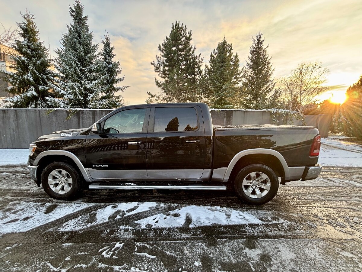 Dodge Ram 1500 5.7 Hemi Laramie 82 000km - 3