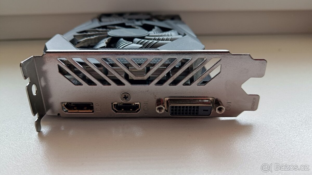 GIGABYTE GeForce GTX 1650 D6 WINDFORCE OC 4G (rev. 2.0) - 3