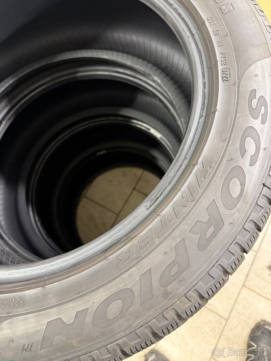 Zimní pneu 235/55 R18 - 3