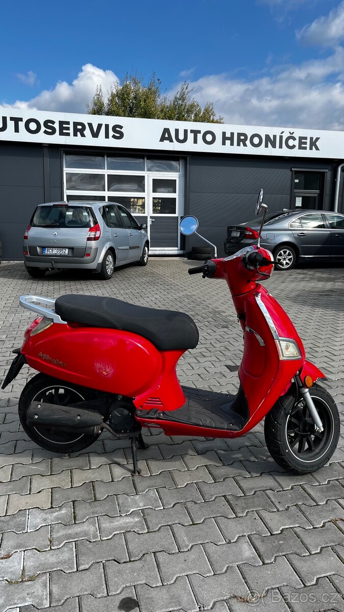 Skútr BEELINE ESTATE 50 2T - 3