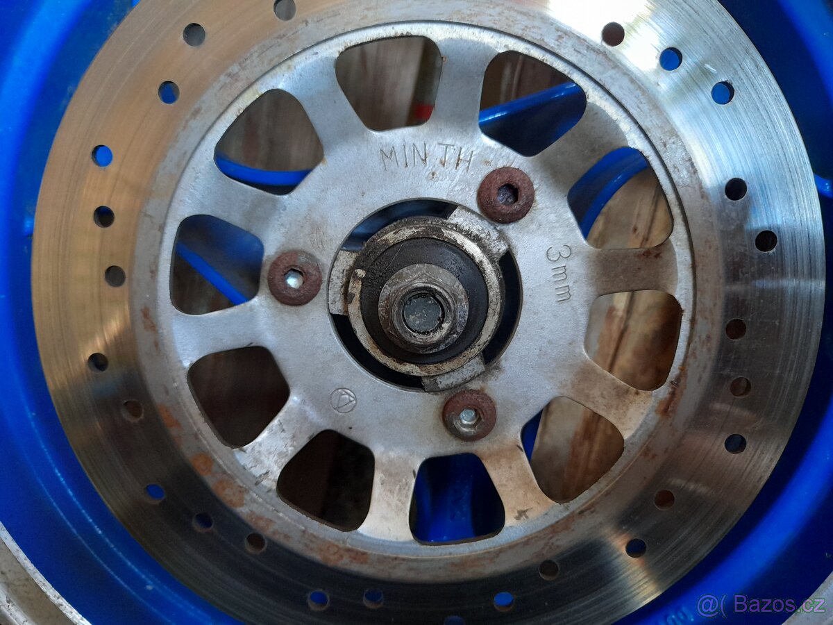 PŘEDNÍ KOLO ZE SKÚTRA 130/60 - 13" - 3