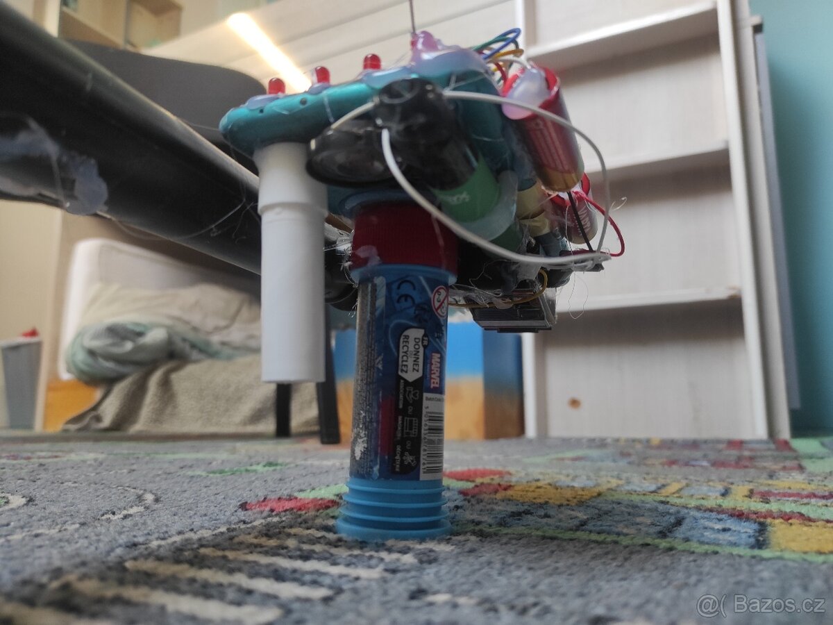 Prodávám telefon megafon - 3