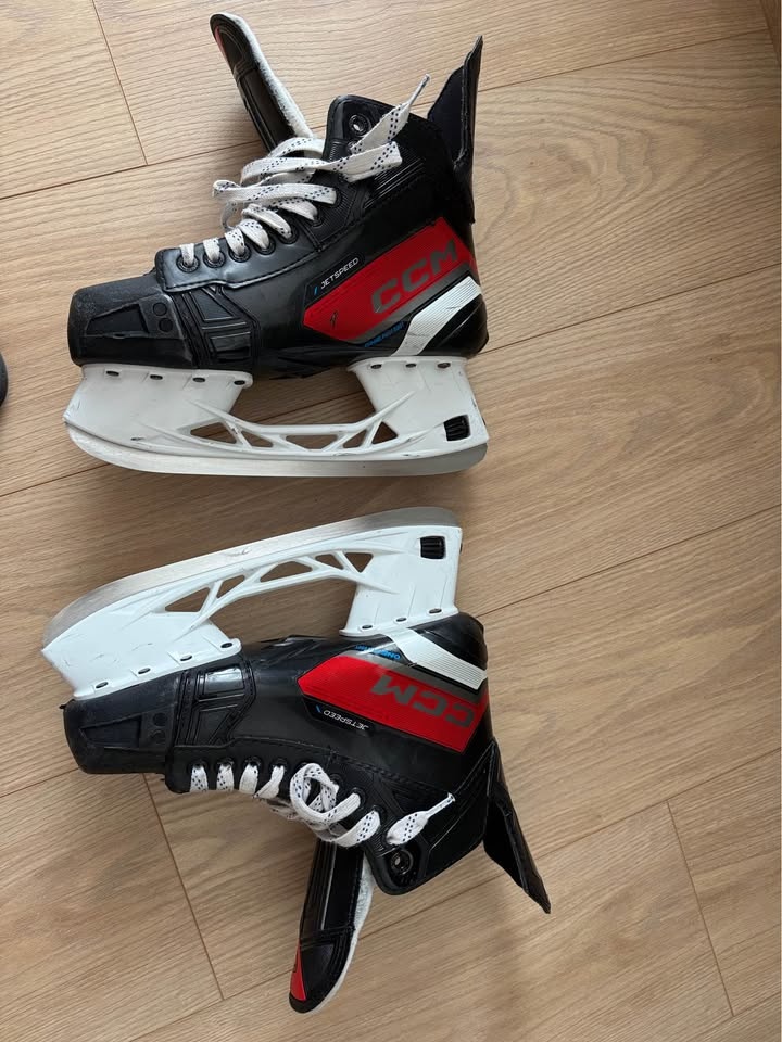 Brusle CCM FT670, vel.6,5 - 3