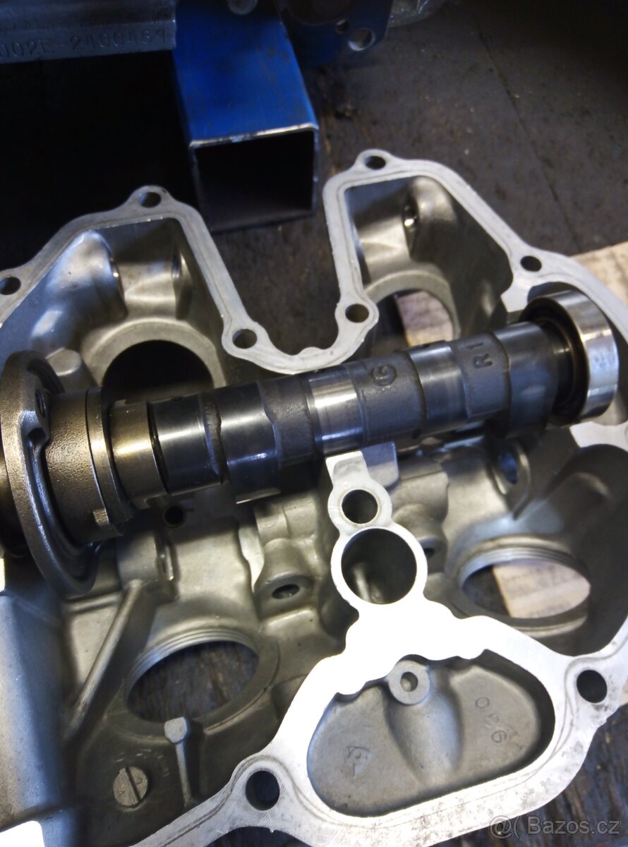 Motor Honda dominator