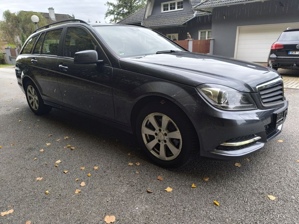 Mercedes-Benz Třídy C200, 2.2 CDi ,Xenon,navi - 3
