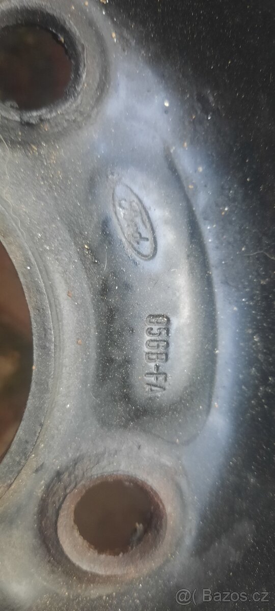 Kola Ford Focus R15 - 3