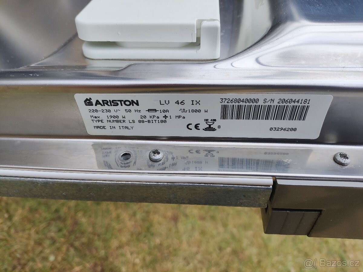Vestavná myčka Ariston - 3