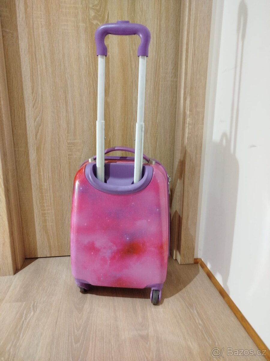 Dívčí kufr - 3