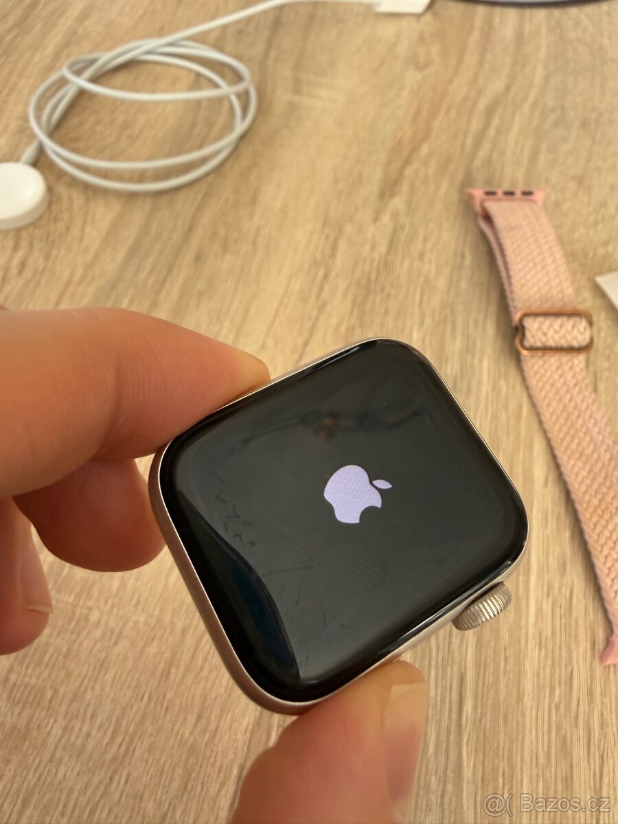Apple Watch SE (2.generace) - 3