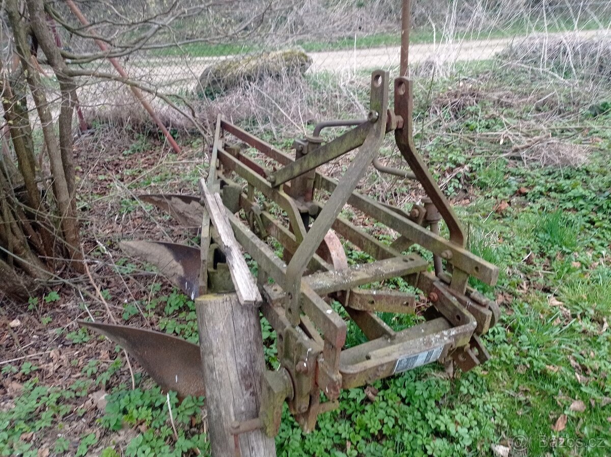 Tříradličný pluh - 3
