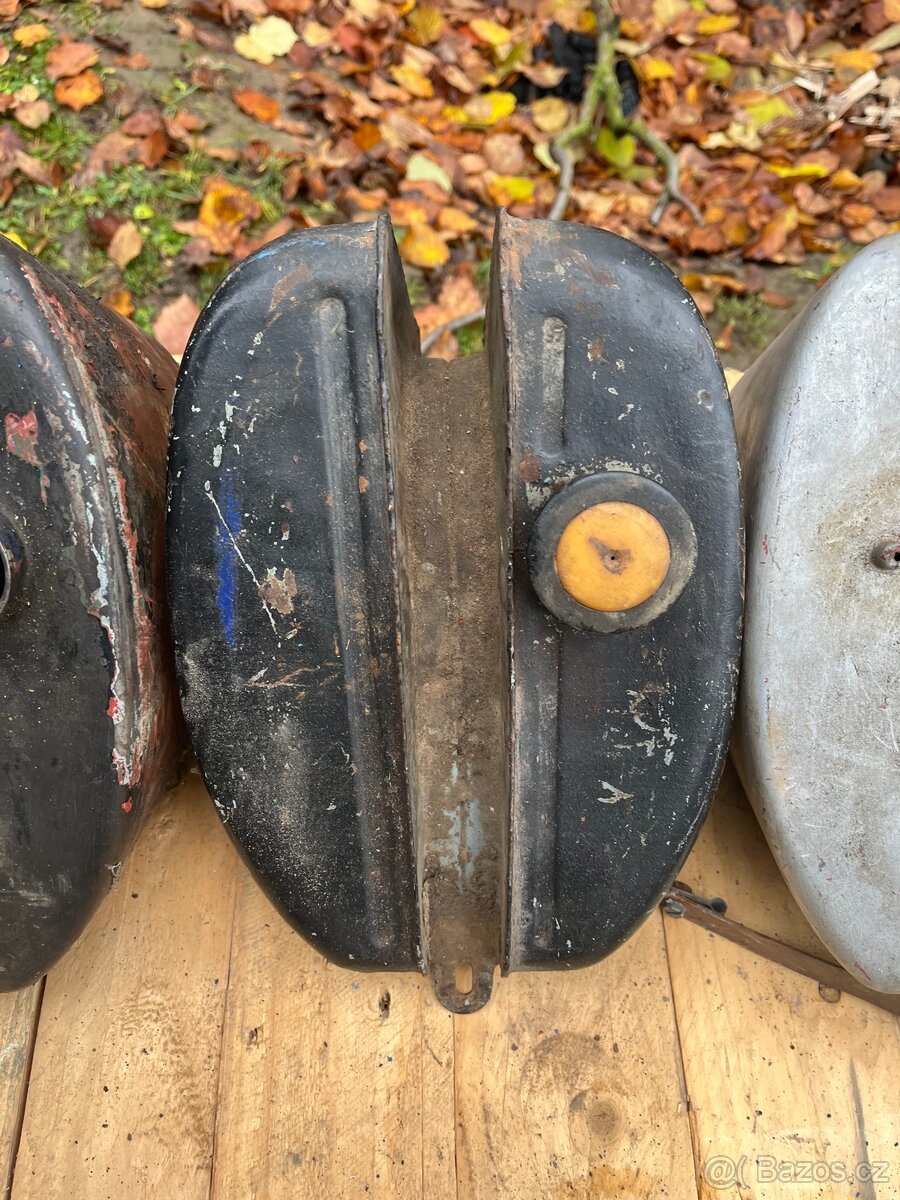 Nádrž jawa pionýr - 3