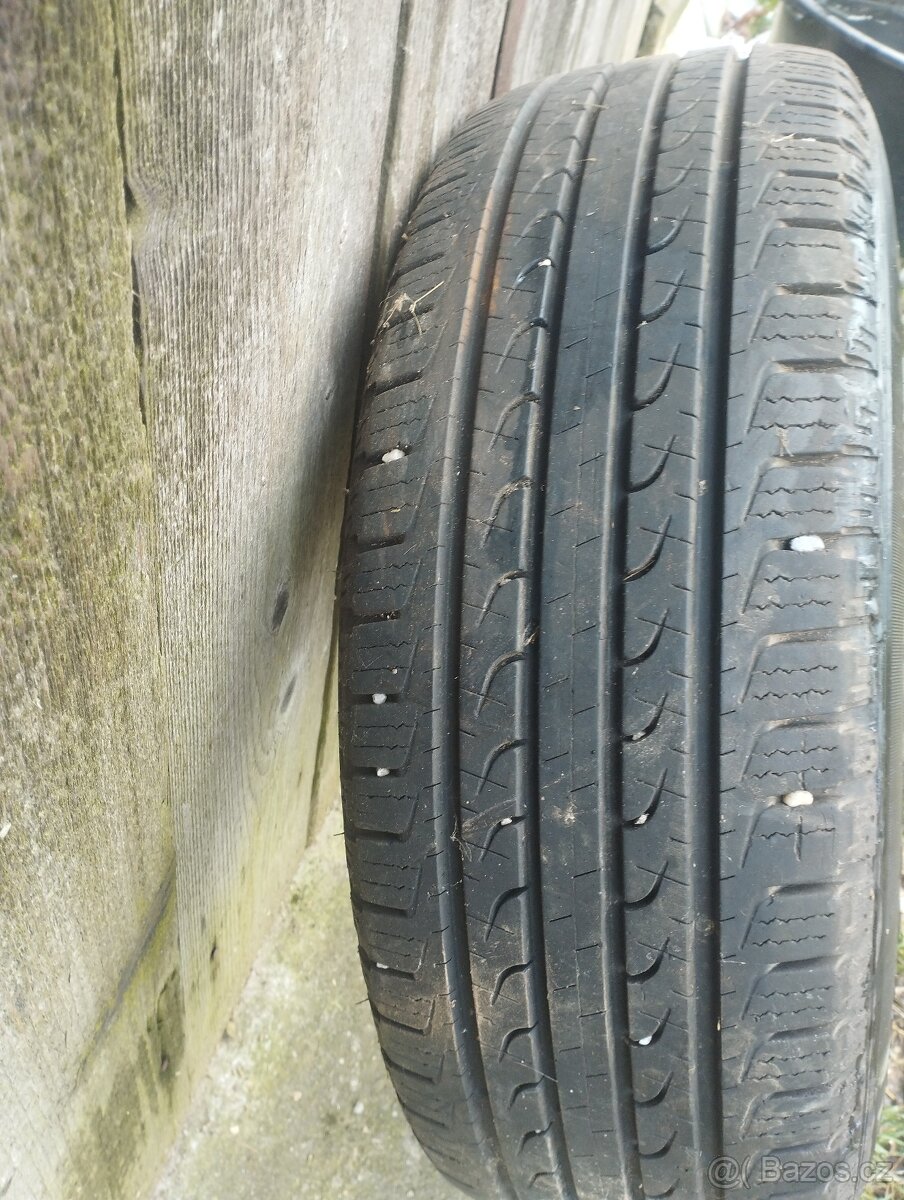 Goodyear 225x70x16 - 3