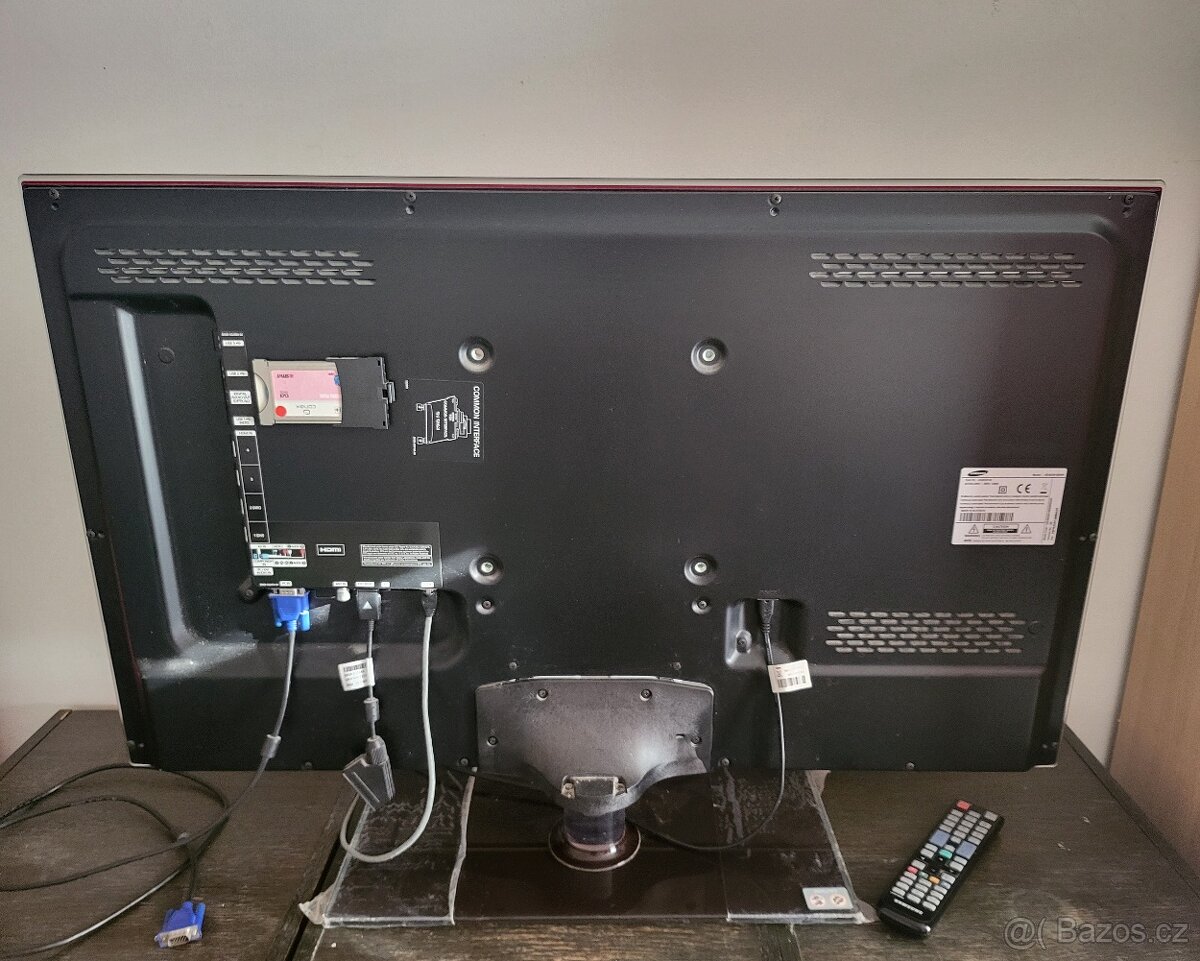 LED SMART TV SAMSUNG, typ UE40D6100SW - s příslušenstvím - 3