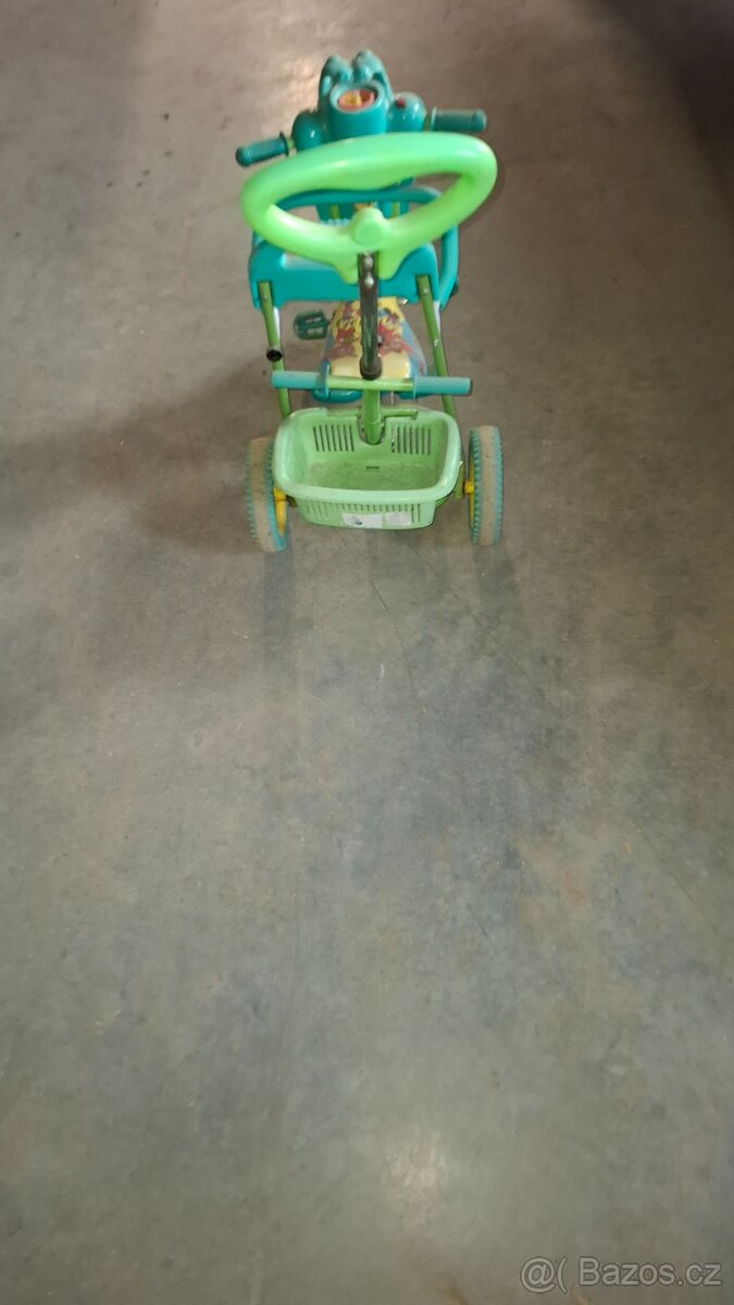 Dětská šlapací tříkolka - 3