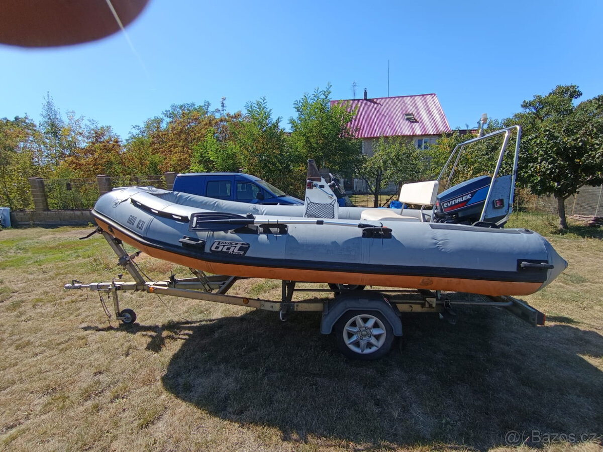 Motorový člun Bat Baltic XL - 3