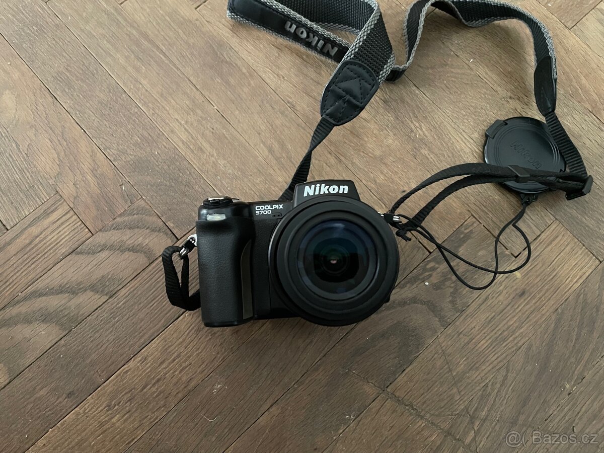 Nikon Coolpix 5700 - 3