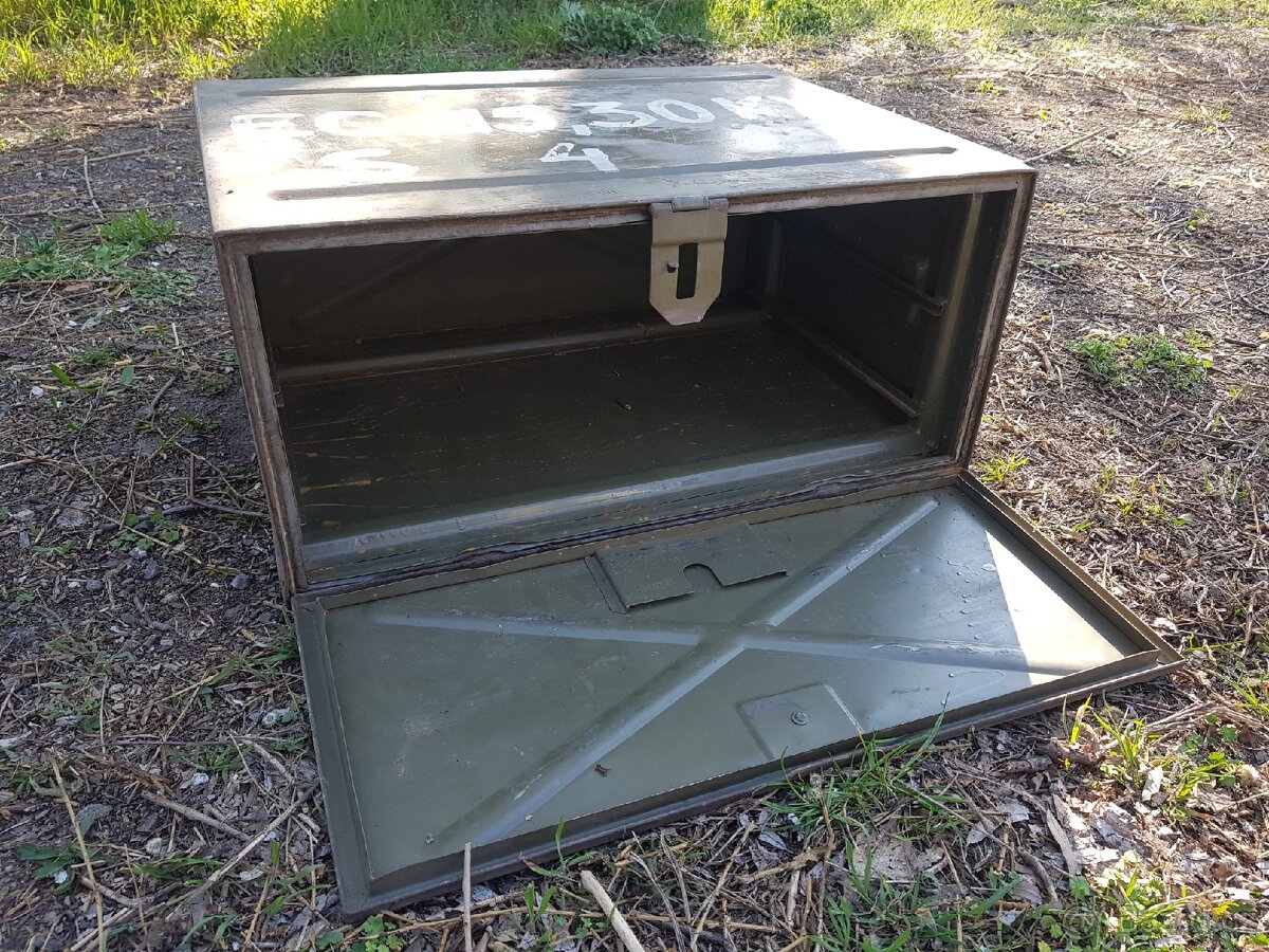 Vojenske kovove bedny - 3