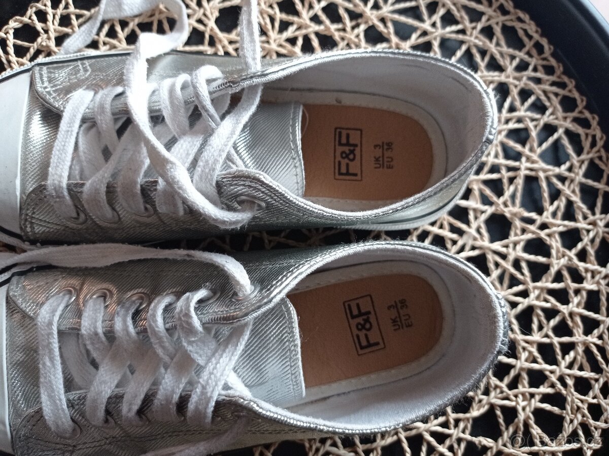 Stříbrné tenisky - 3