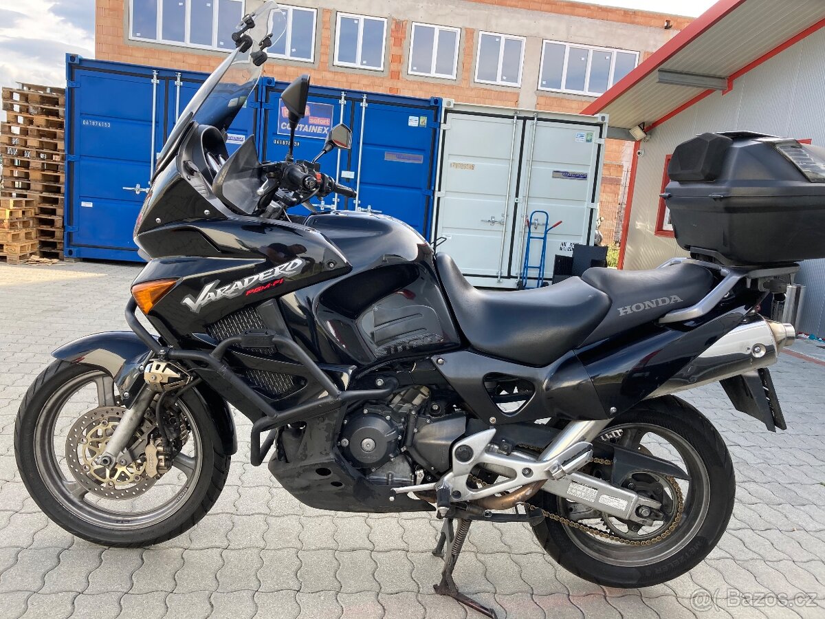 Honda Varadero 1000 stříkačka