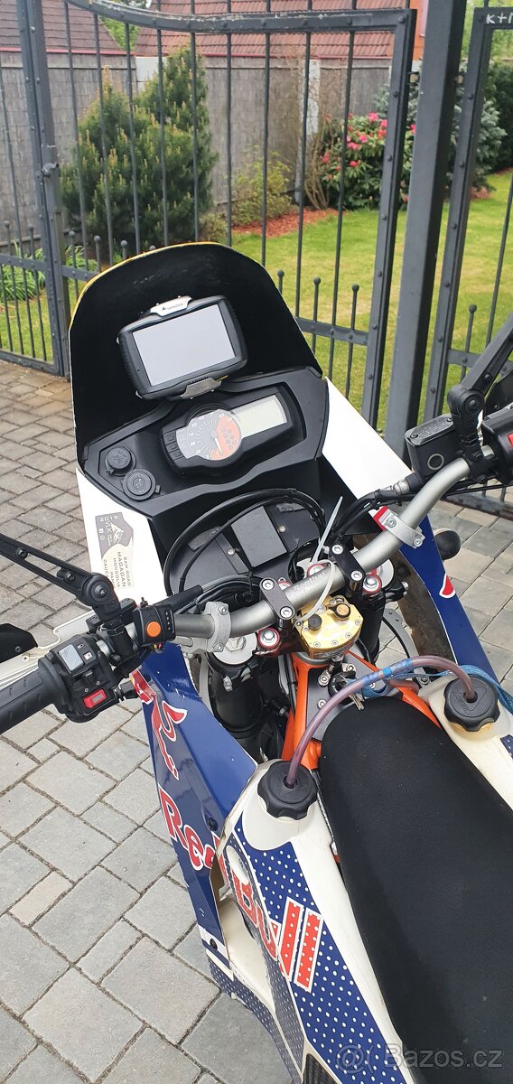KTM 690