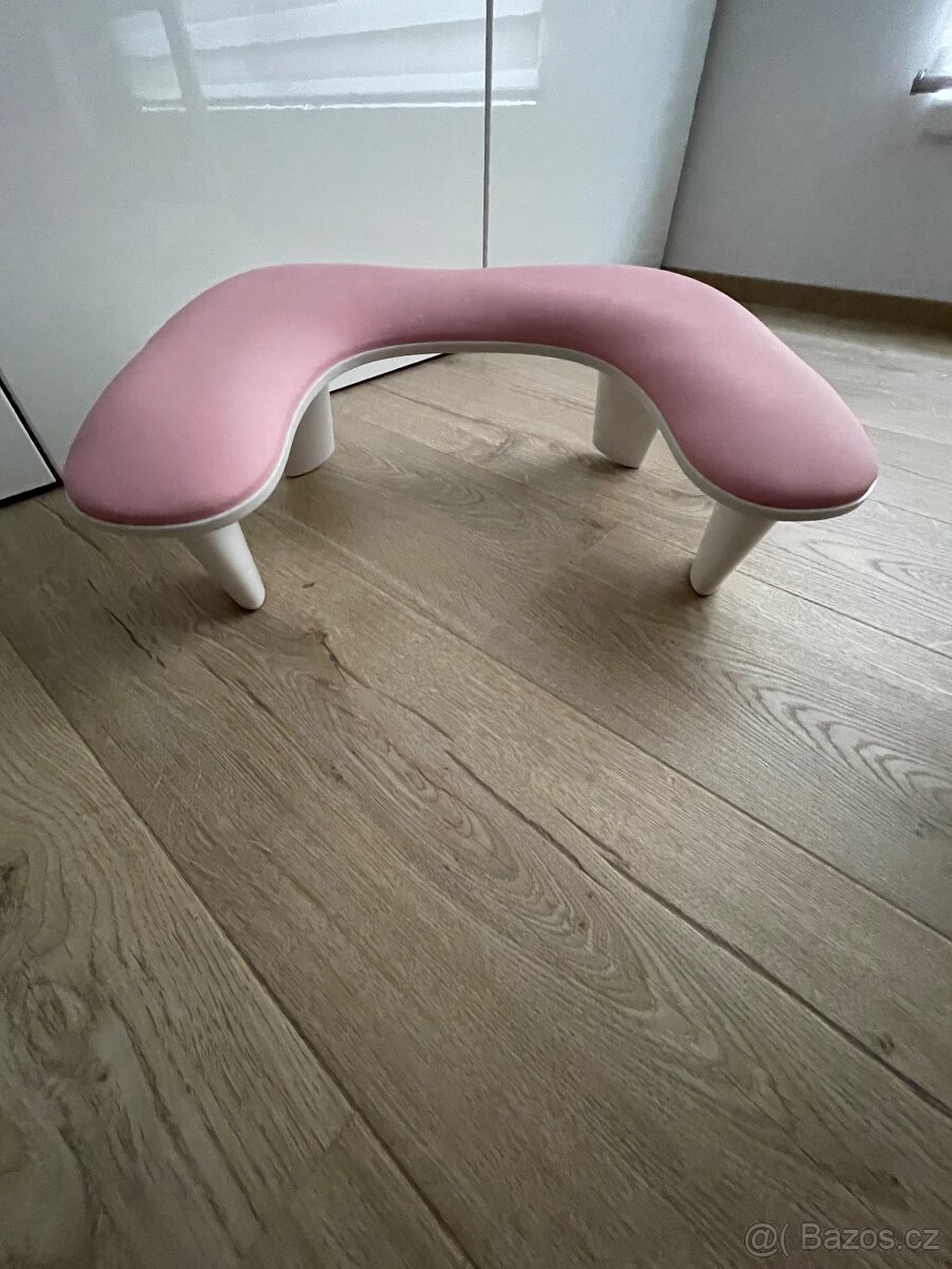 Manikersky stolek - 3