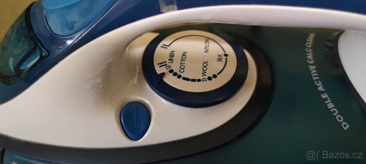 Teflonová napařovací žehlička Philips Azur - 3