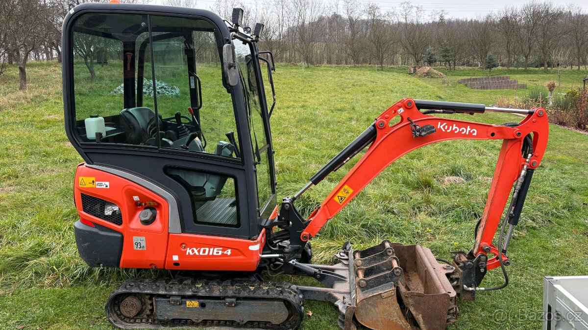 Minibagr Kubota KX016-4 - 3