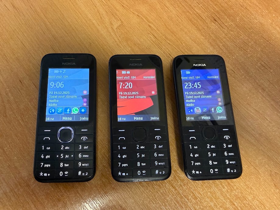 NOKIA 208 plně funkční s originální baterií, červená a černá - 3