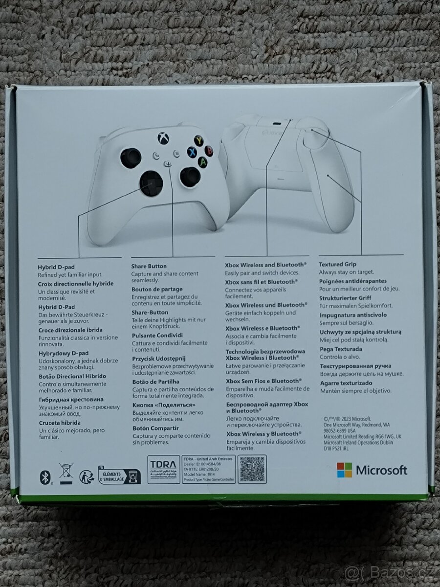 Microsoft Xbox One / Series Wireless Controller - 3