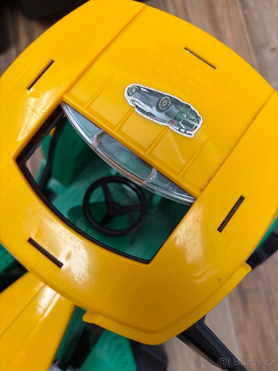 Velký traktor LENA - 3