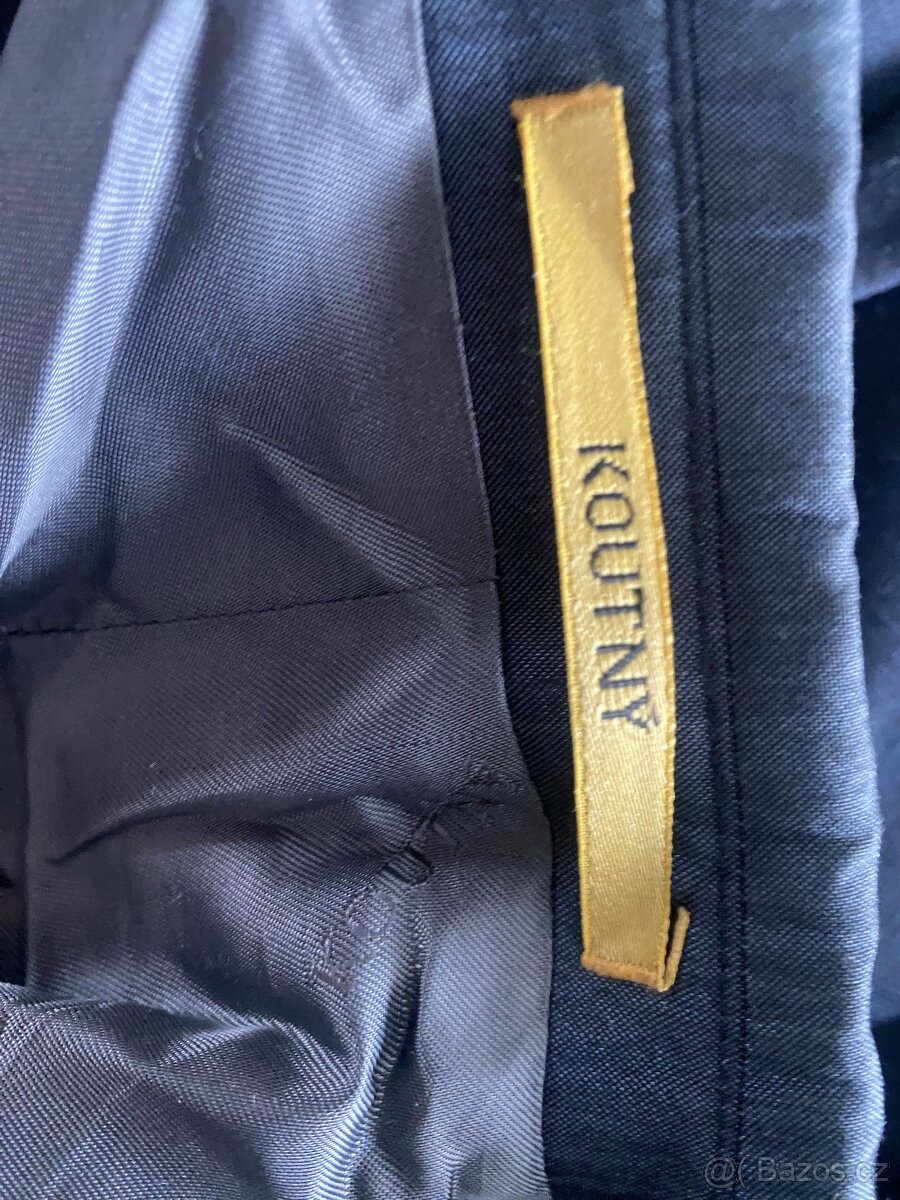 Prodám Zánovní pánský oblek “KOUTNÝ” - 3