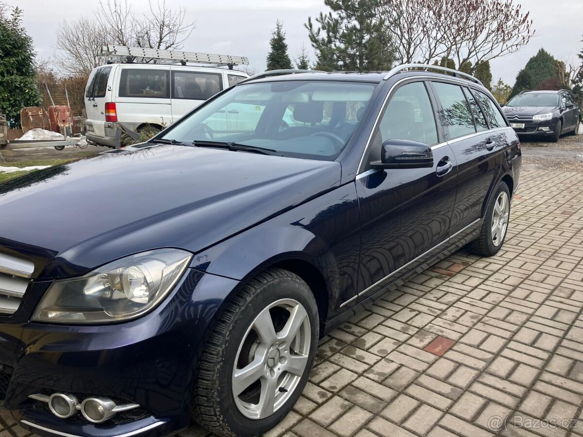 Prodám MB-E200 CDI - 3
