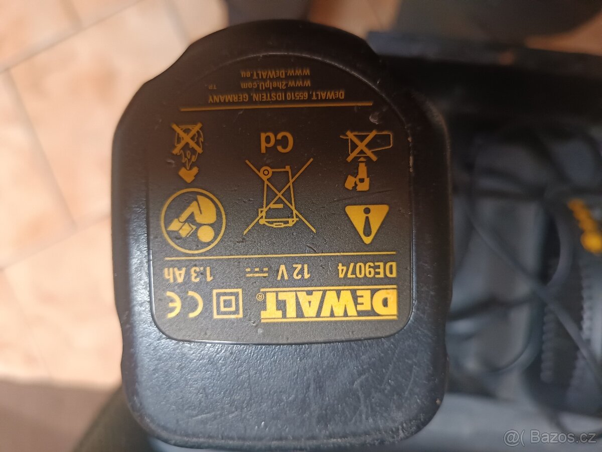 Aku vrtačka DeWALT - 3