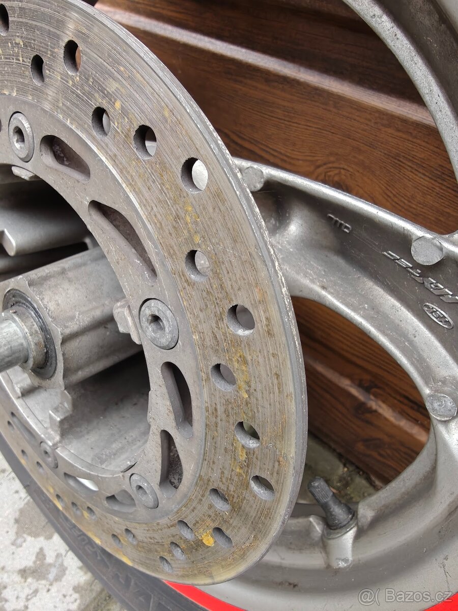 Honda FJS 600 / 400 Silver Wing - přední tlumiče - kolo - 3