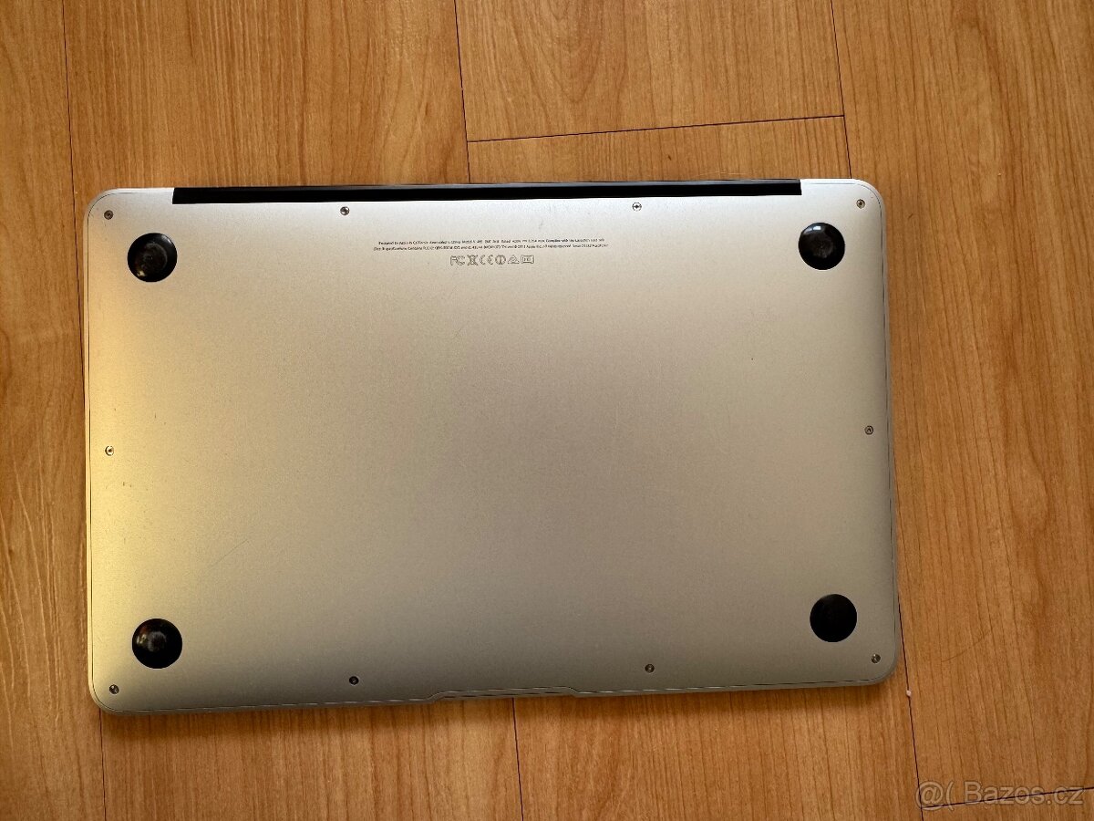 Macbook Air 11, MID 2013, 4 GB RAM, 128 GB SSD - 3