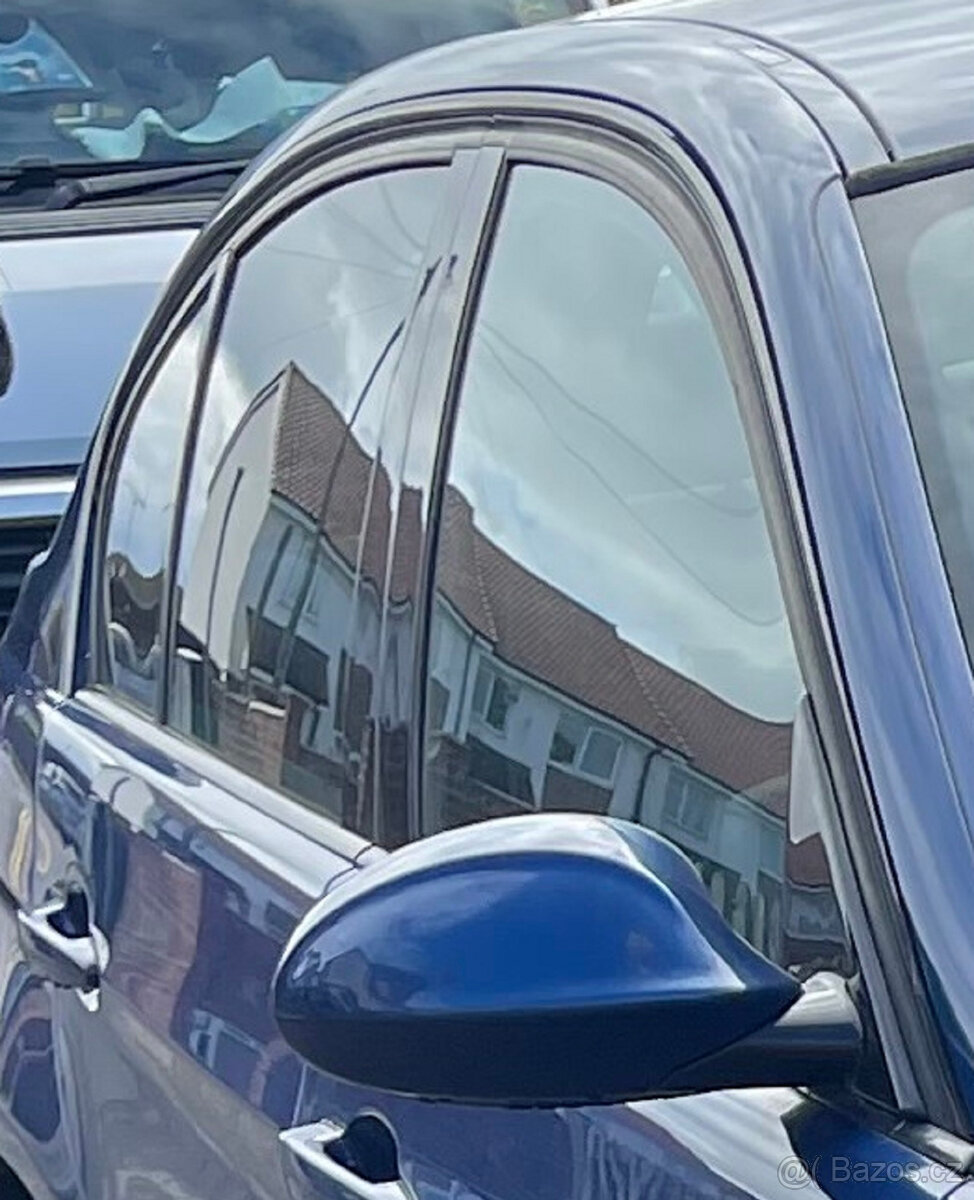 BMW e90 / 91 / e92 - Lesklé M paket akvárka / lišty - 3