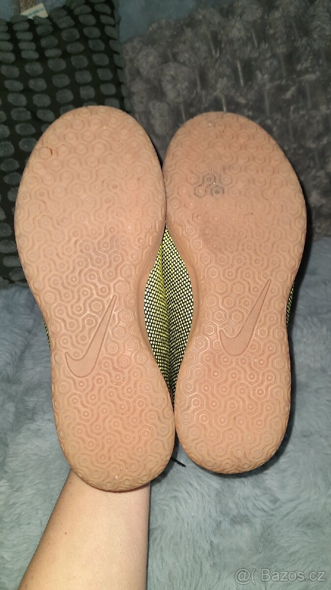 Dětské sálové boty Nike vel. 36,5 - 3