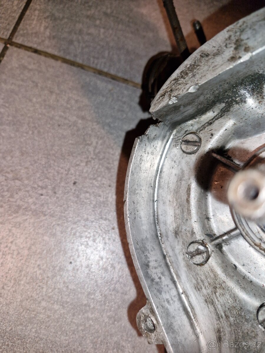 Polomotor babetta 210 - 3