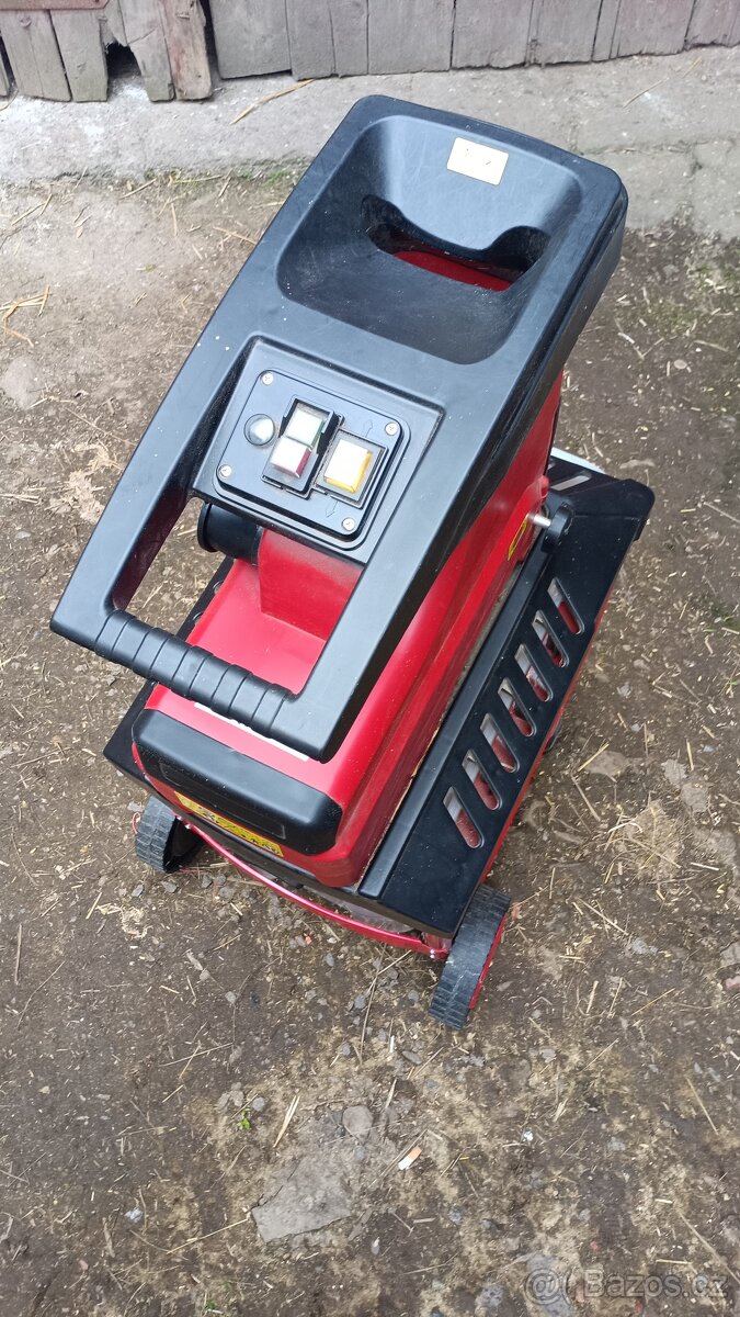 Štěpkovač / drtič - 3