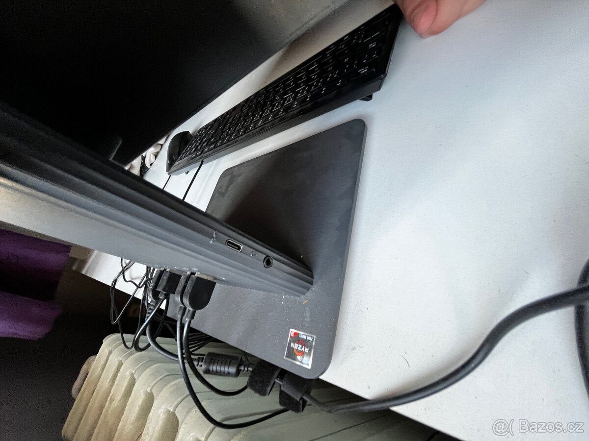 Lenovo IdeaCentre AiO 24 Gen9 - 3